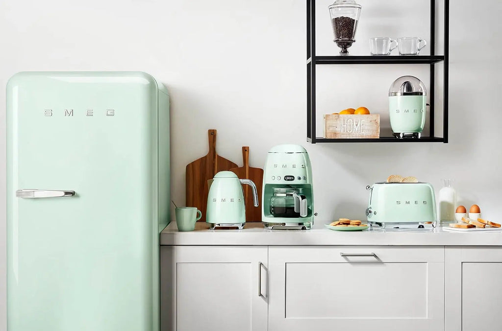 Smeg 50's Retro Style Aesthetic Drip Filter Coffee Machine, 10 cups, Pastel Green